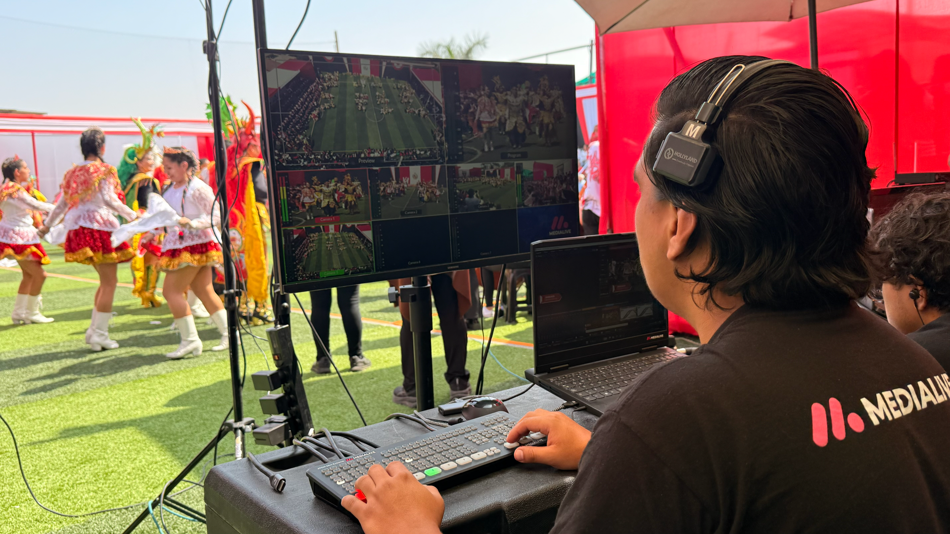 Transmisión de eventos Equipo MediaLive realizando streaming de evento