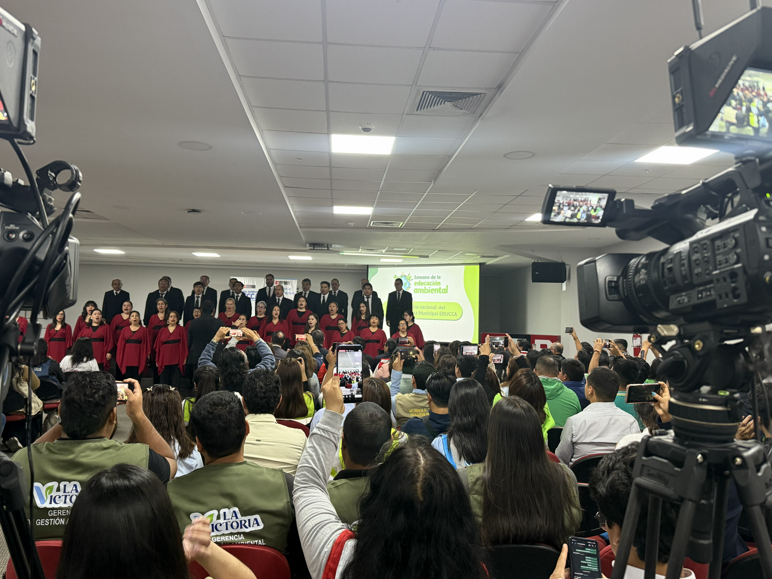 nosotros Transmisión en vivo profesional en Perú